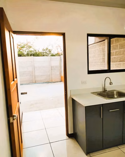 HERMOSA CASA EN VENTA EN PALMARES, ALAJUELA - Imagen 7