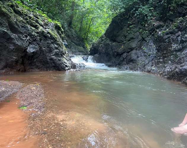 Espectacular Finca de 11.48 Hectáreas en Puriscal: Río, Cascadas y Vistas Panorámicas - Imagen 4