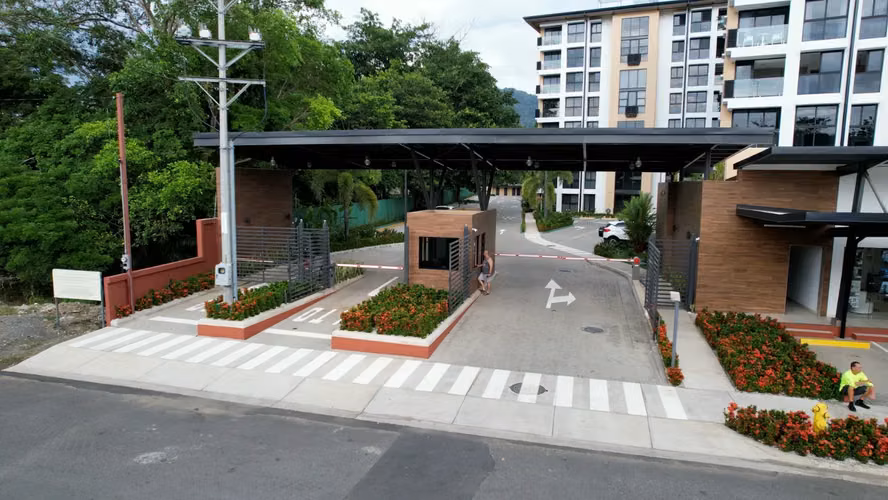 Moderno apartamento de 2 habitaciones en Jacó, Costa Rica: ¡vida costera perfecta! - Imagen 3