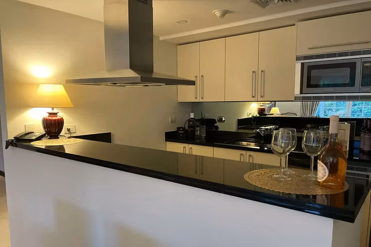Apartamento de lujo de 2 habitaciones y 3.5 baños en San Rafael, San José, con comodidades de primera calidad. - Imagen 8