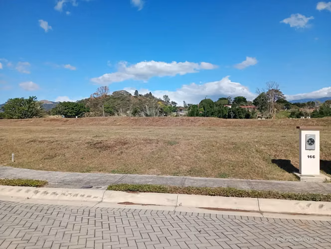 Lote residencial de primera categoría en el complejo cerrado Dulua Condominiums, Grecia: construya la casa de sus sueños en Costa Rica. - Imagen 5