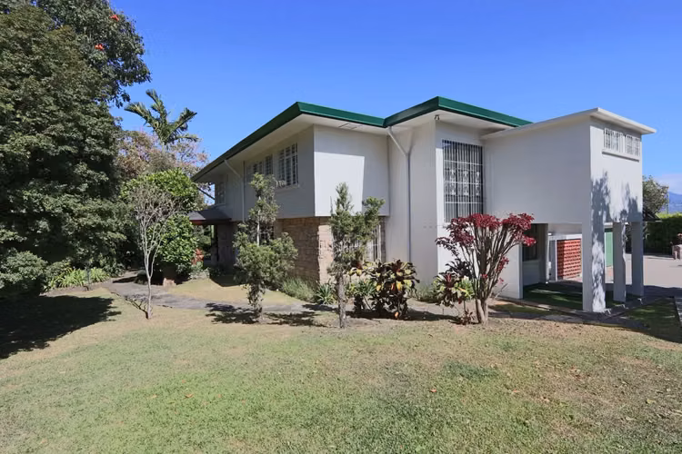 Luxurious 7-Bed Costa Rica Estate for Rent with Pool & Panoramic Views