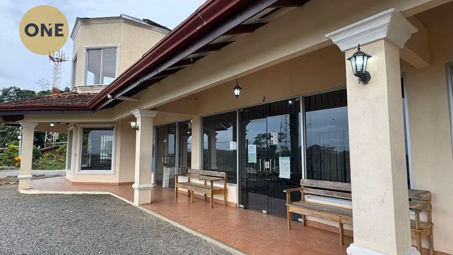 Sólida inversión en Limón: Propiedad comercial consolidada en Siquirres - Imagen 5