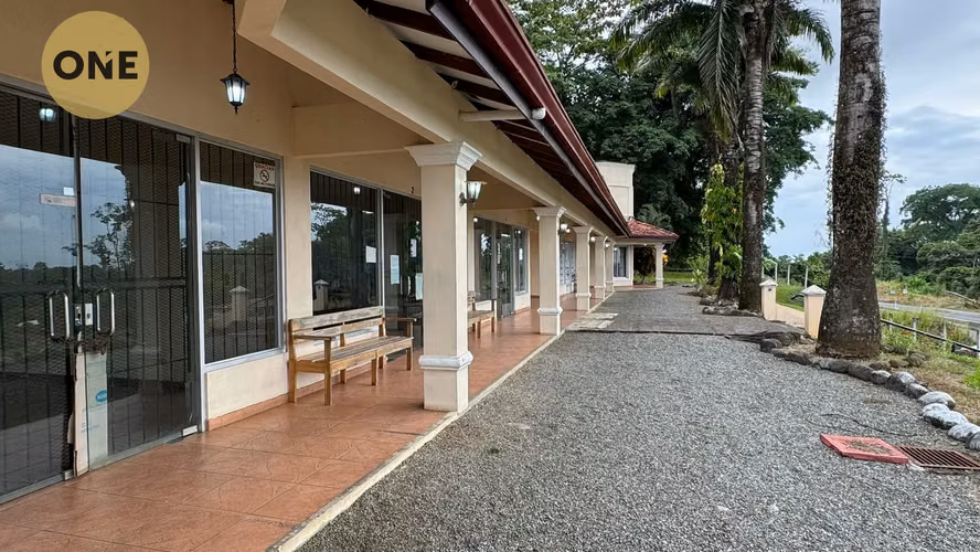Sólida inversión en Limón: Propiedad comercial consolidada en Siquirres - Imagen 3