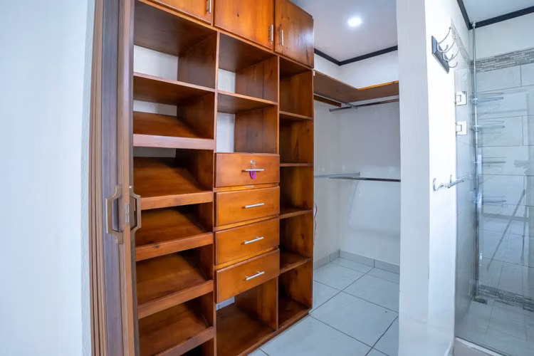 HERMOSA CASA EN SAN RAMÓN, ALAJUELA – IDEAL PARA VIVIR O INVERTIR - Imagen 15