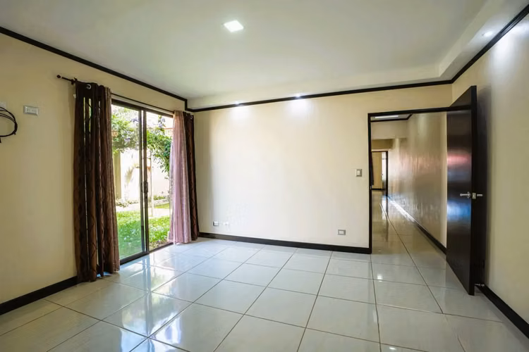 HERMOSA CASA EN SAN RAMÓN, ALAJUELA – IDEAL PARA VIVIR O INVERTIR - Imagen 10