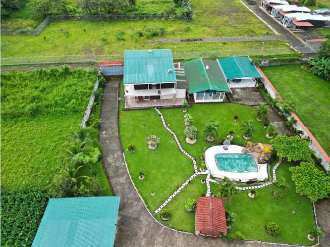 Villa Fortuna con excelente vista al Volcán Arenal - Imagen 1