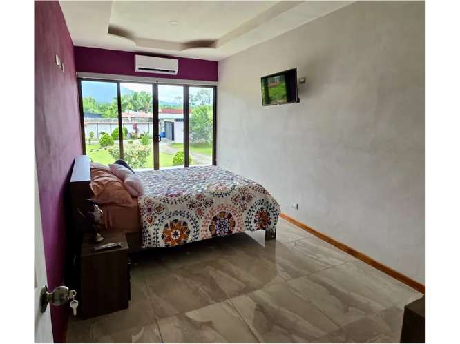 Villa Fortuna con excelente vista al Volcán Arenal