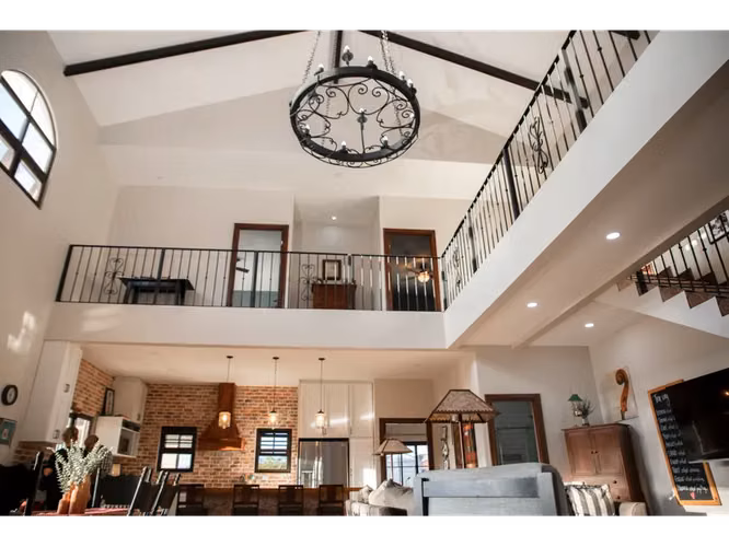 En venta: Exclusiva residencia de lujo en condominio privado en Santa Ana - Imagen 5