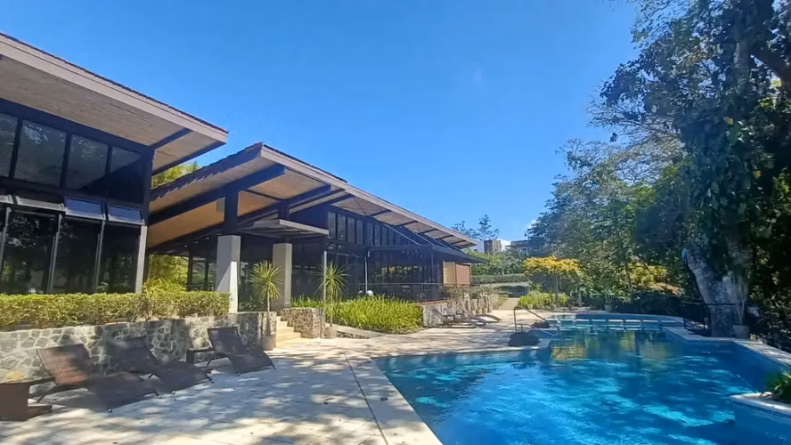 Moderna casa de lujo de 4 habitaciones en la urbanización Guácima - Imagen 9