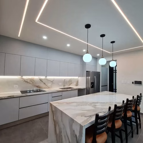 Moderna casa de lujo de 4 habitaciones en la urbanización Guácima - Imagen 2