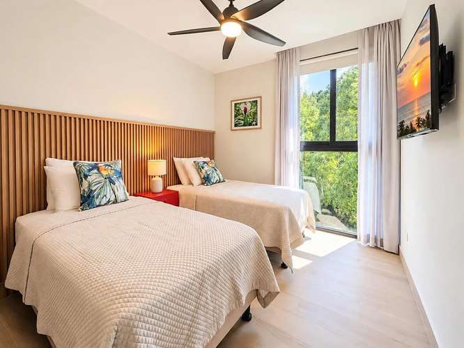 Torres del Mar 2501: Apartamento Premium de 2 Dormitorios en Piso 5 con Vistas a la Selva Tropical