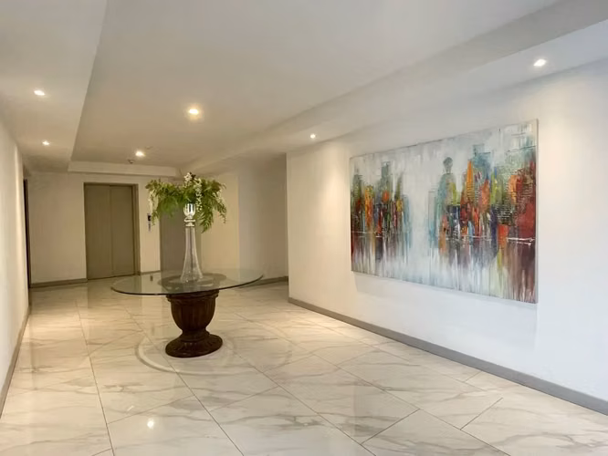 Apartamento de lujo de 3 habitaciones en una comunidad segura de Escazú - Imagen 18