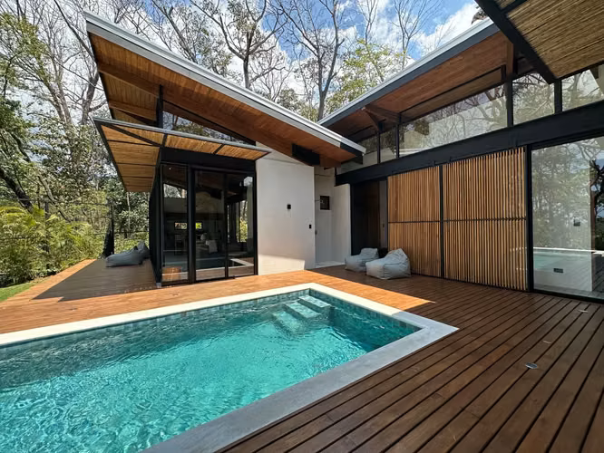 Luxury Villa for Sale in Santa Teresa – Exclusive Tropical Retreat