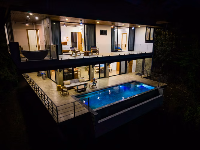 Nuevo oasis de lujo con vista al mar en Bahía Ballena, Costa Rica: 5 habitaciones, piscina infinita y vistas al atardecer. - Imagen 6
