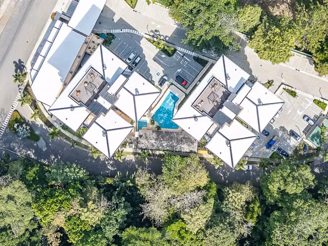 Torres del Mar 1302 Nuevo condominio en Jacó: 2 habitaciones, pasos a la playa, diseño moderno - Imagen 2