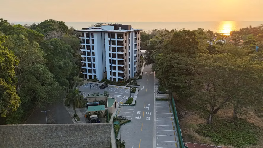 Apartamento moderno de 2 habitaciones en preventa en la comunidad cerrada de Jacó – Torres del Mar, Unidad 2-204 - Imagen 4