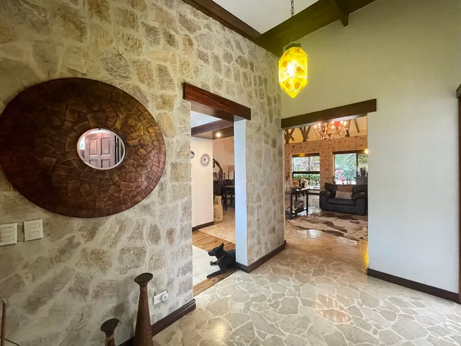 En Venta: Casa de 1 nivel en Escazu – Trejos Montealegre - Imagen 3