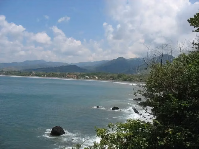 Propiedad con vista al mar en venta en una de las comunidades cerradas más exclusivas de Playa Hermosa, Jacó. - Imagen 4