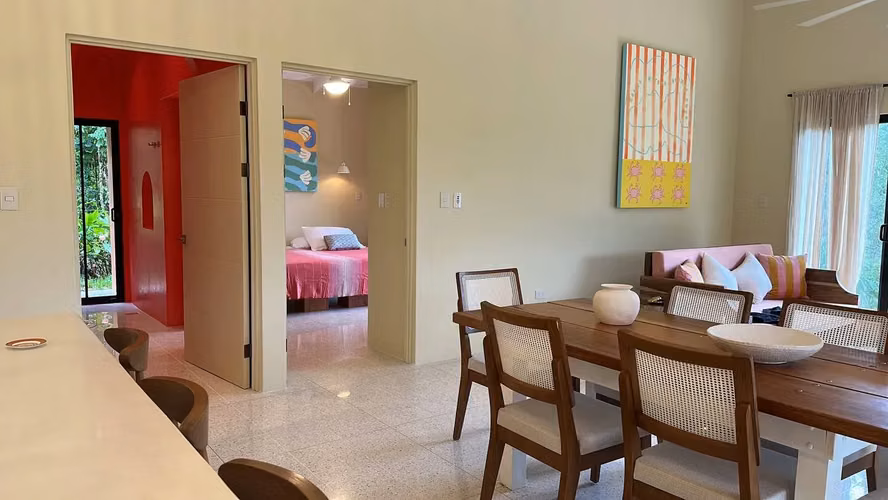 Casa de 2 dormitorios en 9.700m² en una comunidad cerrada cerca de Santa Teresa con piscina