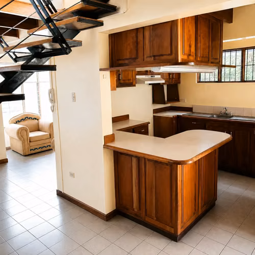 Hogar en venta en Cartago, cerca de los Tribunales de Justicia - Imagen 2