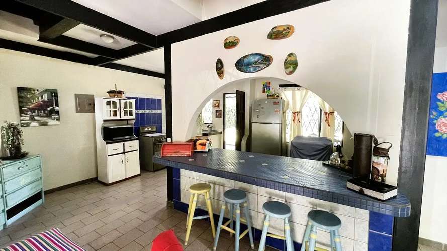 IMPRESIONANTE CASA CON PISCINA PRIVADA EN SAN MATEO, ALAJUELA