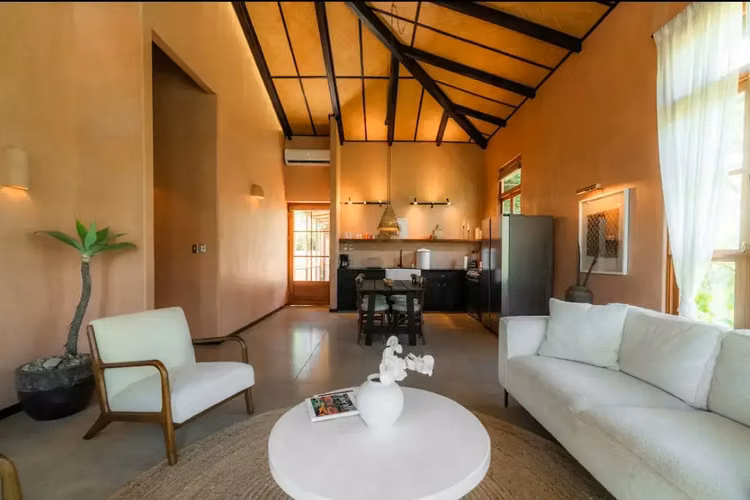 Casa en Hermosa con 3 espaciosas unidades de 105m² con piscina - Oportunidad de ingreso llave en mano - Imagen 2