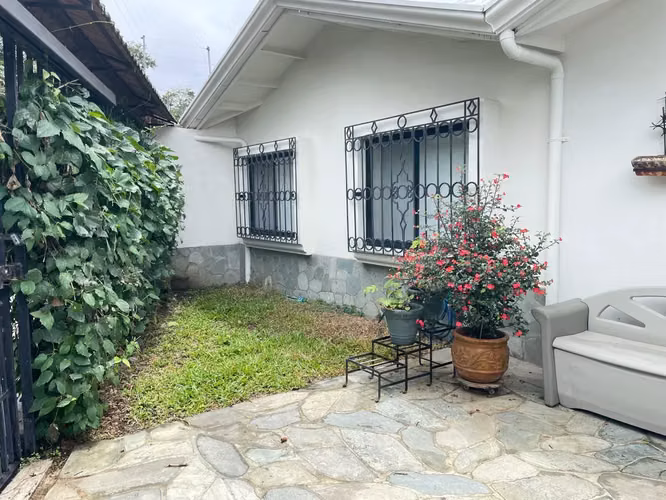 1 level independent house fully furnished for sale