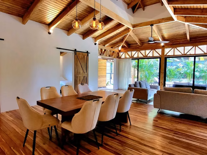 Moderna Villa junto al mar a pasos de las prístinas playas de arena blanca de Mal País – $1,200,000 - Imagen 9