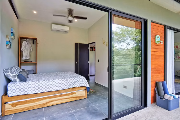 Casa llave en mano con piscina privada y vistas a la jungla en Santa Teresa - Imagen 14