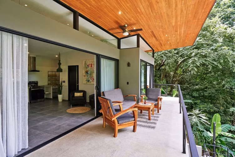 Casa llave en mano con piscina privada y vistas a la jungla en Santa Teresa - Imagen 17