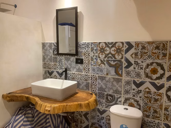 Casa de 2 dormitorios con piscina con potencial de expansión: un santuario con estilo en Delicias, cerca de Montezuma. - Imagen 19