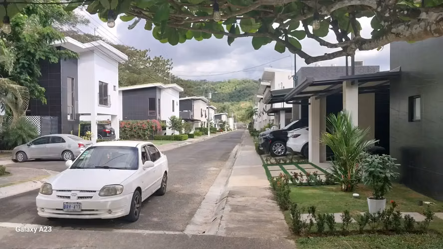 Excelente Lote de 131m2 en Hacienda Verde Jacó Comunidad Cerrada, Jacó, Costa Rica - Imagen 14