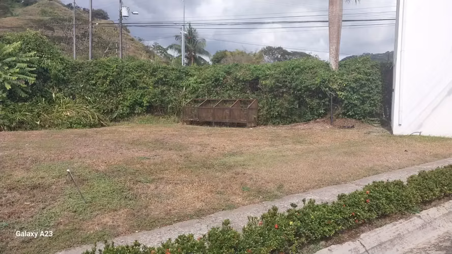 Excelente Lote de 131m2 en Hacienda Verde Jacó Comunidad Cerrada, Jacó, Costa Rica - Imagen 4