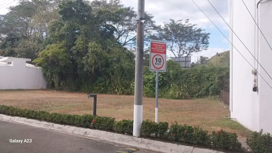 Excelente Lote de 131m2 en Hacienda Verde Jacó Comunidad Cerrada, Jacó, Costa Rica - Imagen 9