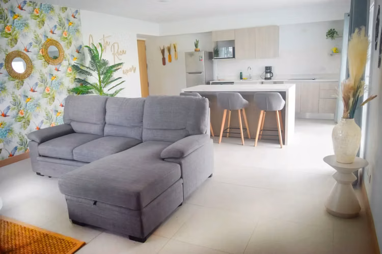 Nuevo condominio de 2 habitaciones listo para usar en Viva Jacó: Vida moderna frente al mar con estilo tropical - Imagen 3