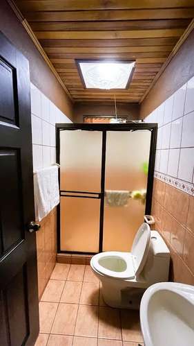ENCANTADORA CASA EN VENTA EN GRECIA, ALAJUELA