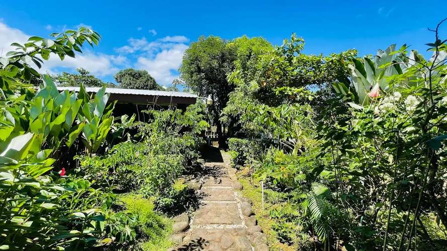 HERMOSA CASA EN VENTA EN VALLE AZUL – CERCA DE LA FORTUNA, COSTA RICA - Imagen 10