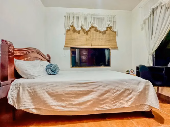 Encantadora casa de 3 dormitorios con vistas a la montaña en Grecia, Alajuela - Imagen 6
