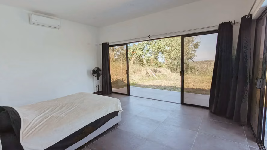 Casa a estrenar de 3 dormitorios con impresionantes vistas en Santiago, a pasos de Santa Teresa y Playa Hermosa. - Imagen 8