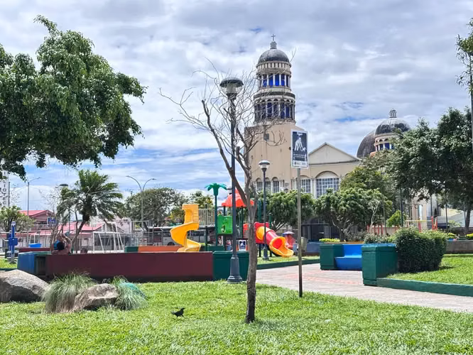 TERRENO COMERCIAL DE PRIMERA EN SAN JOSÉ, COSTA RICA - Imagen 7