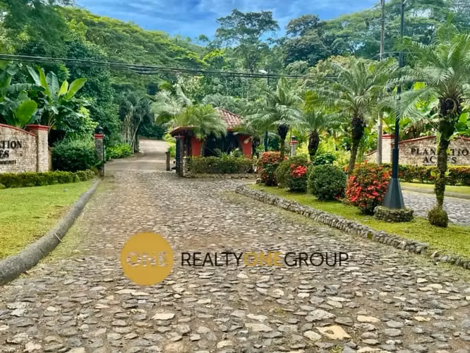 Exclusivo Lote en Venta en Plantation Acres: Construya su Paraíso Tropical Cerca de las Playas del Pacífico Central - Imagen 2