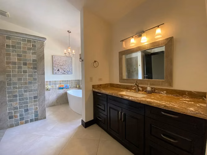 Casa de Lujo en Hacienda Los Reyes con Piscina Privada y vista al campo de Golf - Imagen 14