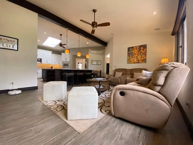 Casa de Lujo en Hacienda Los Reyes con Piscina Privada y vista al campo de Golf - Imagen 15