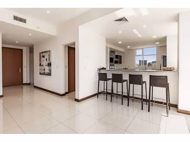 Espacioso Apartamento de Lujo con Vistas Panorámicas en Escazú, San José - Imagen 7