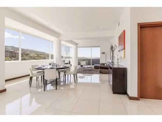 Espacioso Apartamento de Lujo con Vistas Panorámicas en Escazú, San José - Imagen 10