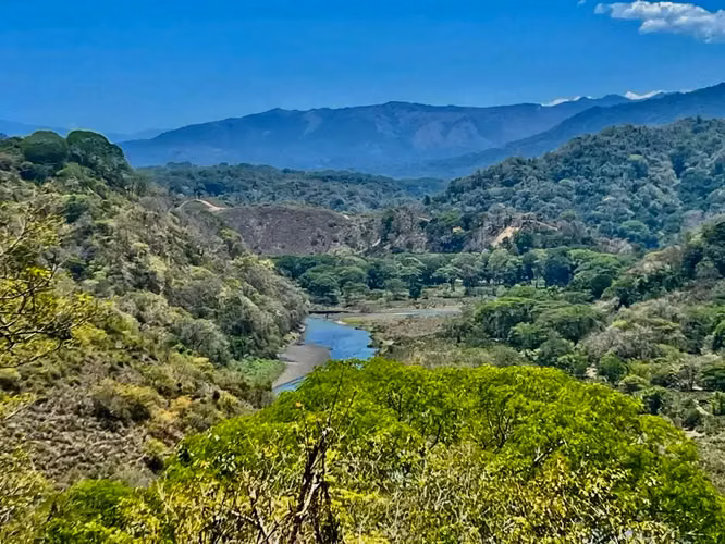 Terreno en venta: 2 Hectáreas con Vistas Panorámicas a la Reserva Carara y Río Tárcoles