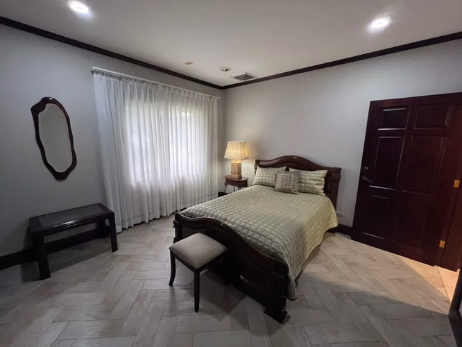 Casa de Lujo en Bosques de Lindora, Santa Ana - Imagen 18
