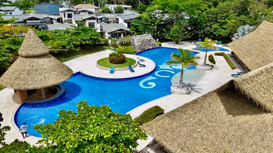 Moderna casa de lujo en la exclusiva comunidad privada de Jacó. - Imagen 4