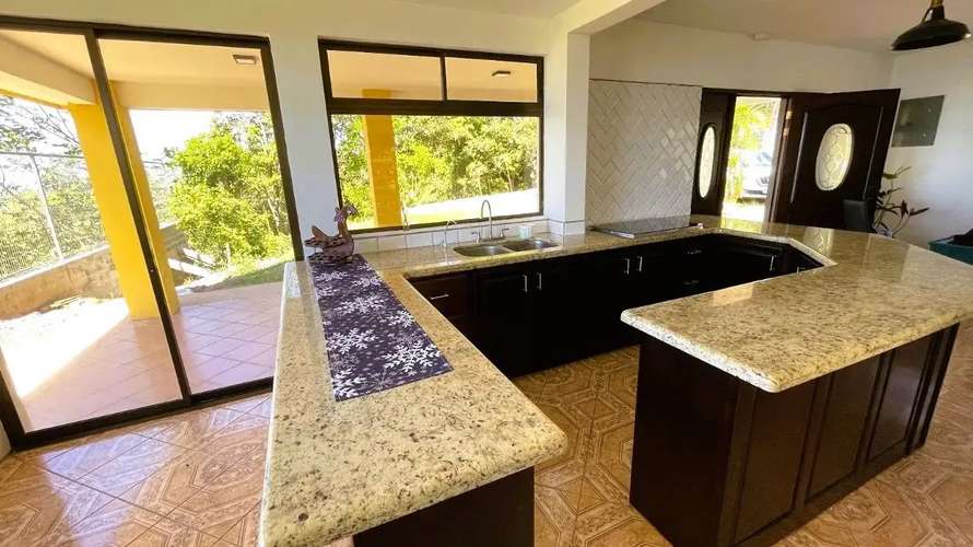 HERMOSA CASA CON VISTAS AL GOLFO DE NICOYA EN VENTA – SAN RAMÓN, ALAJUELA - Imagen 11